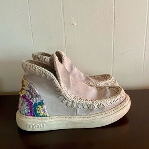 Mou Embroidered Sneakers